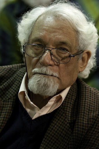 Armando Fernandez peoplecheck.de