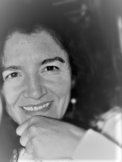 Elsa Cristina Posada
